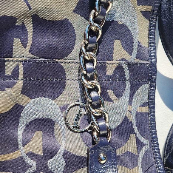 COACH Handbag - Picture 3 of 10